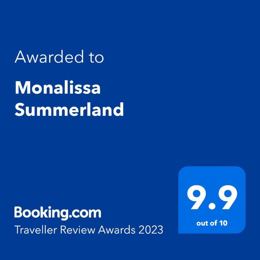 Monalissa Summerland * Mamaia